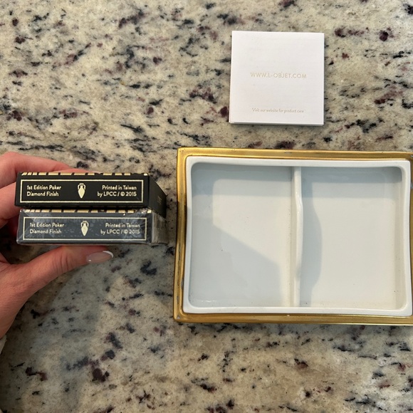 L’OBJECT Crocodile Box with Playing Cards (2 Decks) - Picture 3 of 3